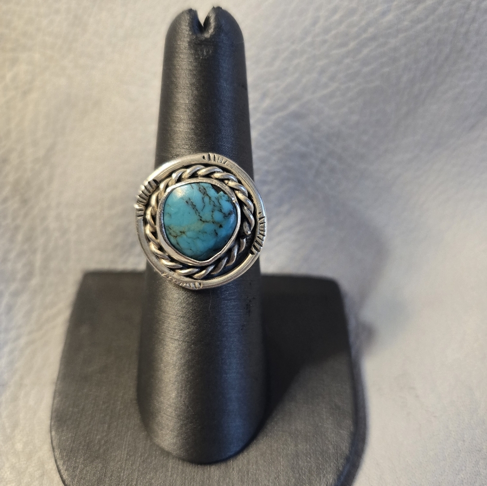 Navajo Tourquoise Sterling Silver Round Size 6.5 Classic Style